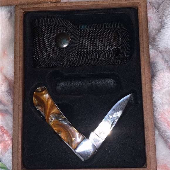 Nife - Picture 2 of 2